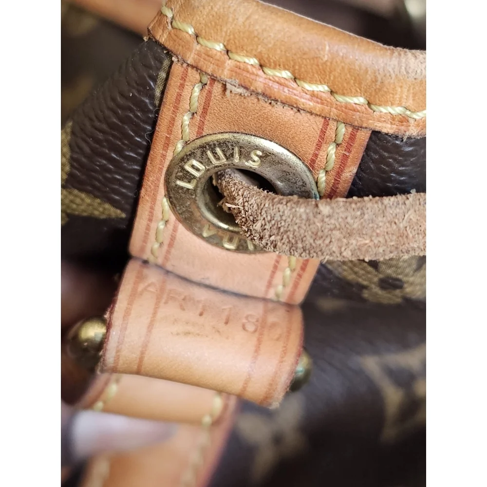 LOUIS VUITTON Monogram Noe Shoulder Bag